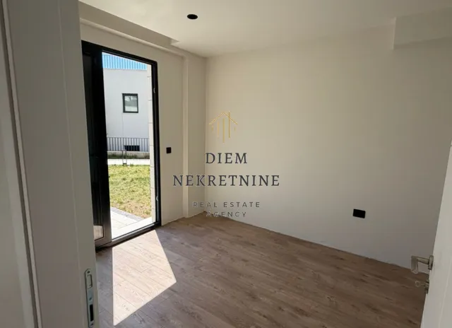 Prodaja, jednosoban stan, 40m², Mažina, Tivat