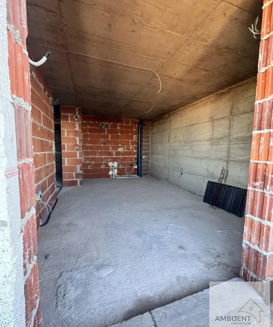 Prodaja, trosoban stan, 62m², Novi Banovci, Stara Pazova