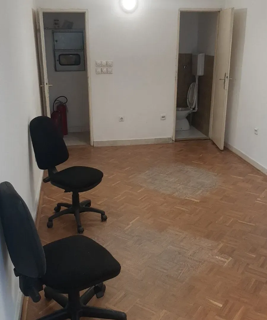 Izdavanje, poslovni prostor, 19m², Blok 5, Podgorica