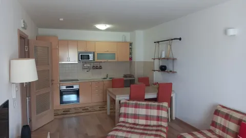 Izdavanje, trosoban stan, 65m², Stari Aerodrom, Podgorica - image 6