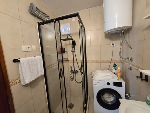 Rent, two bedroom apartment, 60m², Seljanovo, Tivat - image 6