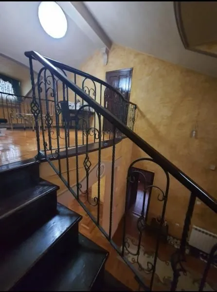 Rent, house, 280m², Podgorica, Crna Gora