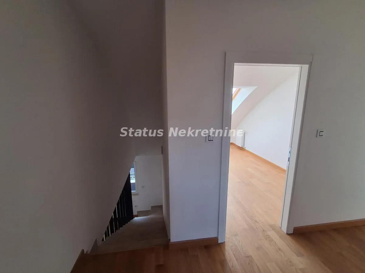 Prodaja, četvorosoban stan, 100m², Podbara, Novi Sad Sve Podlokacije