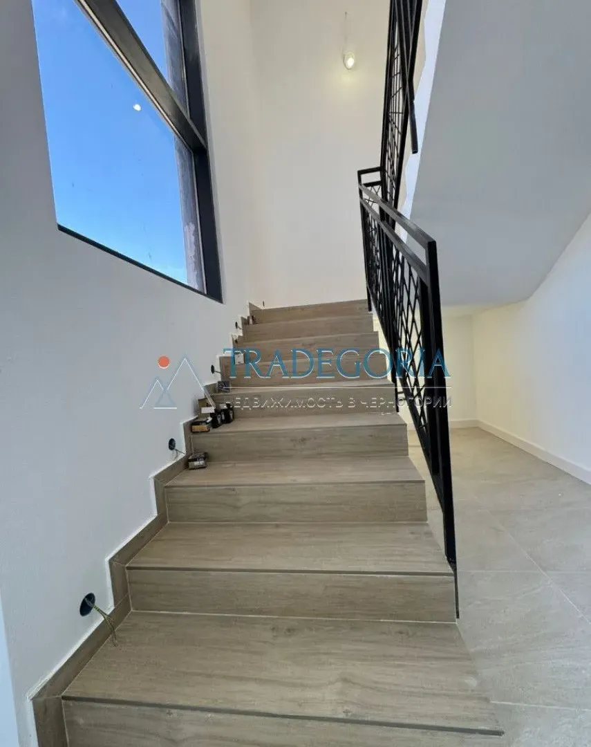 Prodaja, kuća, 196m², Bar, Crna Gora