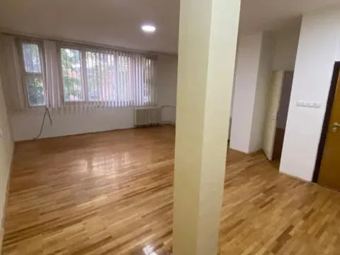 Izdavanje, poslovni prostor, 60m², Čukarica, Beograd - image 3