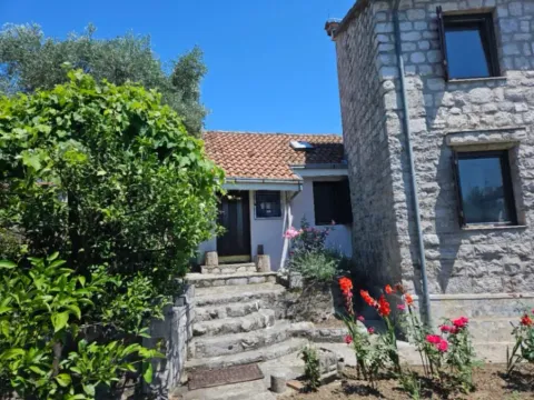 Rent, house, 90m², Brdišta, Tivat - image 2