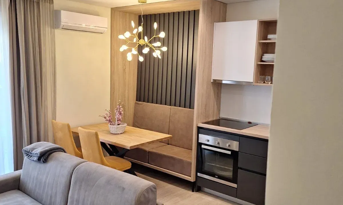Rent, one bedroom apartment, 45m², Pod Kuk, Tivat