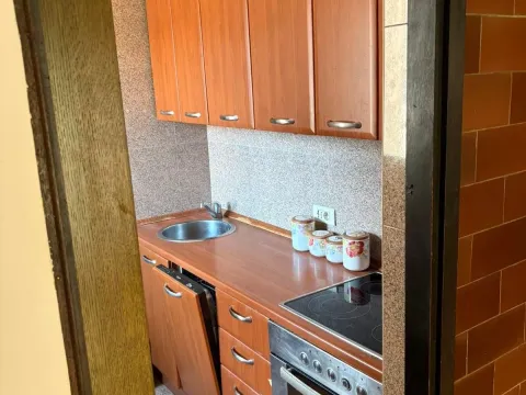 Izdavanje, trosoban stan, 75m², Blok 5, Podgorica - image 6