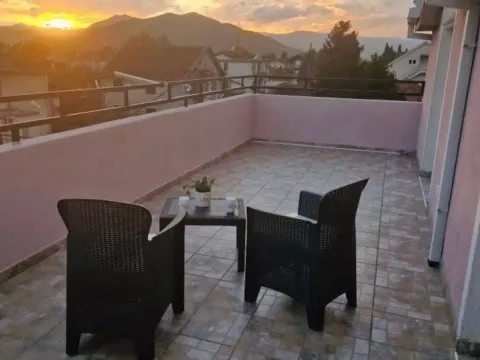 Rent, two bedroom apartment, 115m², Tološi, Podgorica - image 8