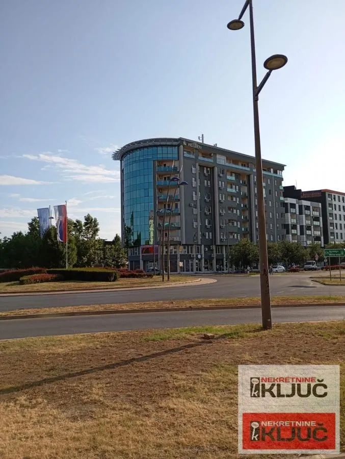 Izdavanje, garsonjera, 25m², Bulevar Evrope, Novi Sad Sve Podlokacije