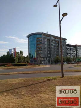 Stan in Bulevar Evrope