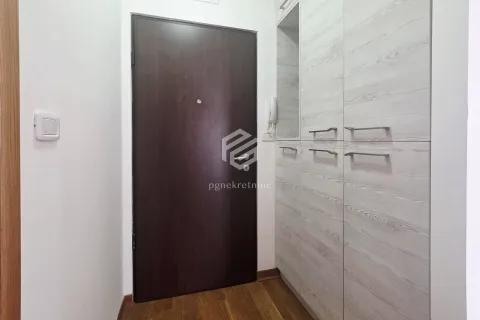 Rent, one bedroom apartment, 43m², City Kvart, Podgorica - image 11