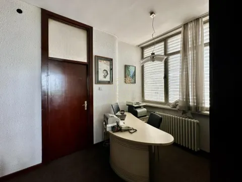 Rent, office space, 115m², Savski Venac, Beograd - image 13