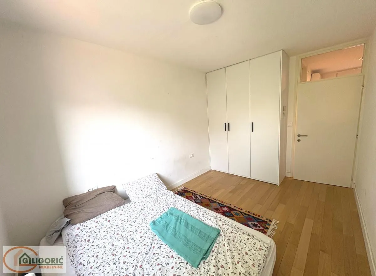 Prodaja, trosoban stan, 86m², Gundulićev Venac, Beograd