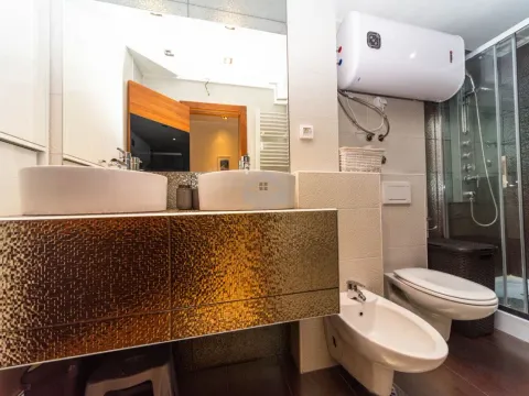 Izdavanje, trosoban stan, 102m², Gorica C, Podgorica - image 11