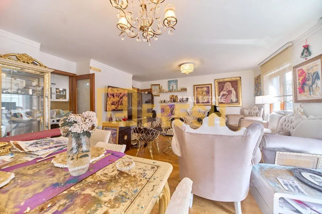 Prodaja, trosoban stan, 120m², Tološi, Podgorica