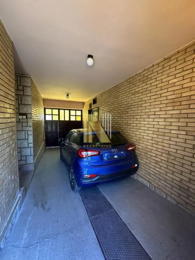 Prodaja, kuća, 175m², Centar, Zrenjanin