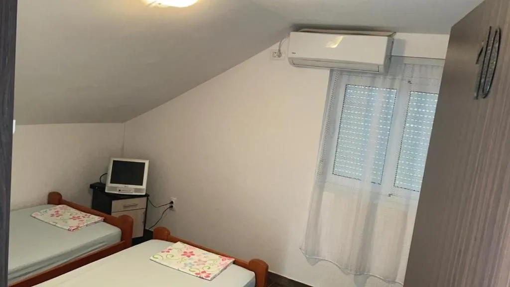 Prodaja, kuća, 350m², Sutomore, Bar