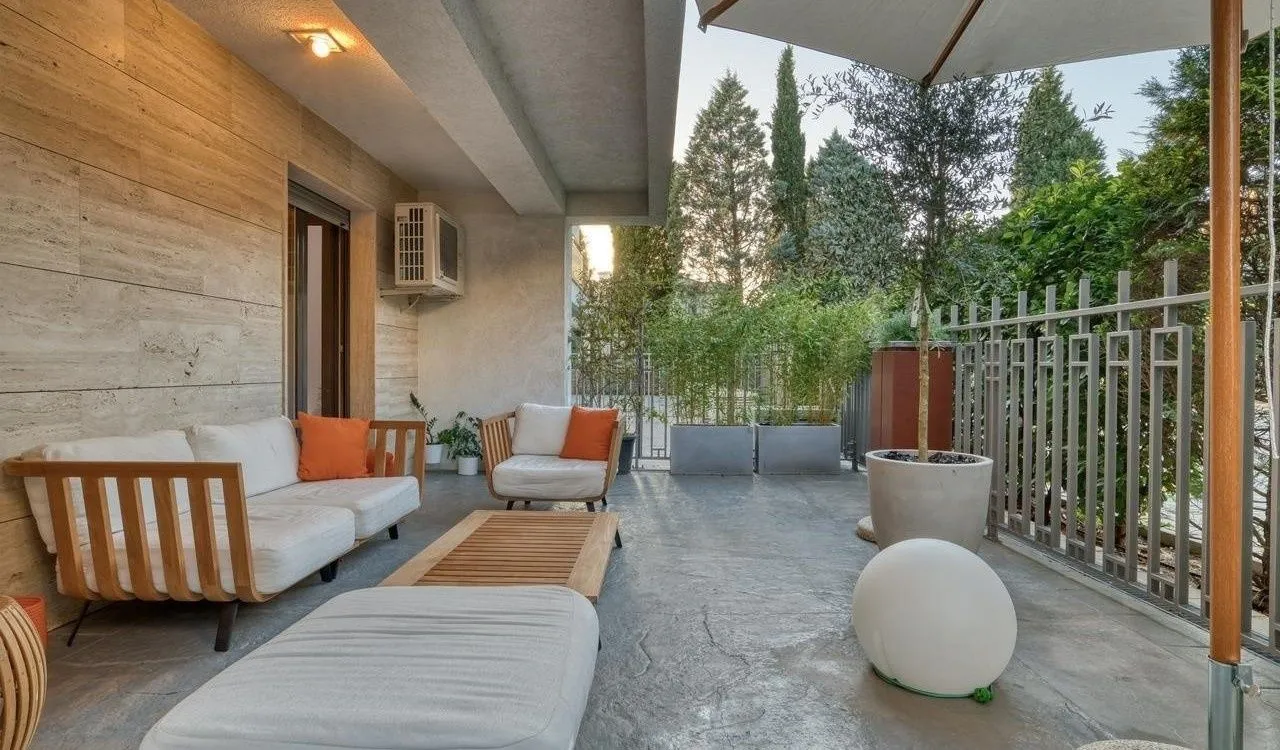 Prodaja, dvosoban stan, 90m², Gorica C, Podgorica