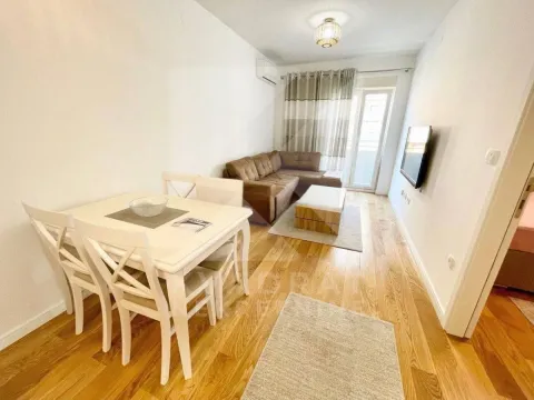 Rent, one bedroom apartment, 40m², Central Point, Podgorica - image 5