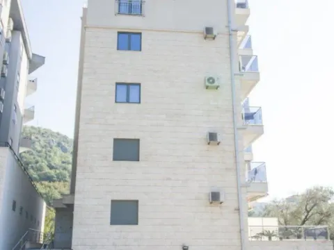 Sale, one bedroom apartment, 79m², Bečići, Budva - image 13
