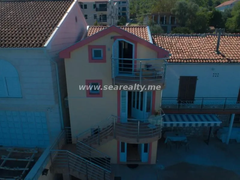 Prodaja, kuća, 160m², Đuraševići, Tivat