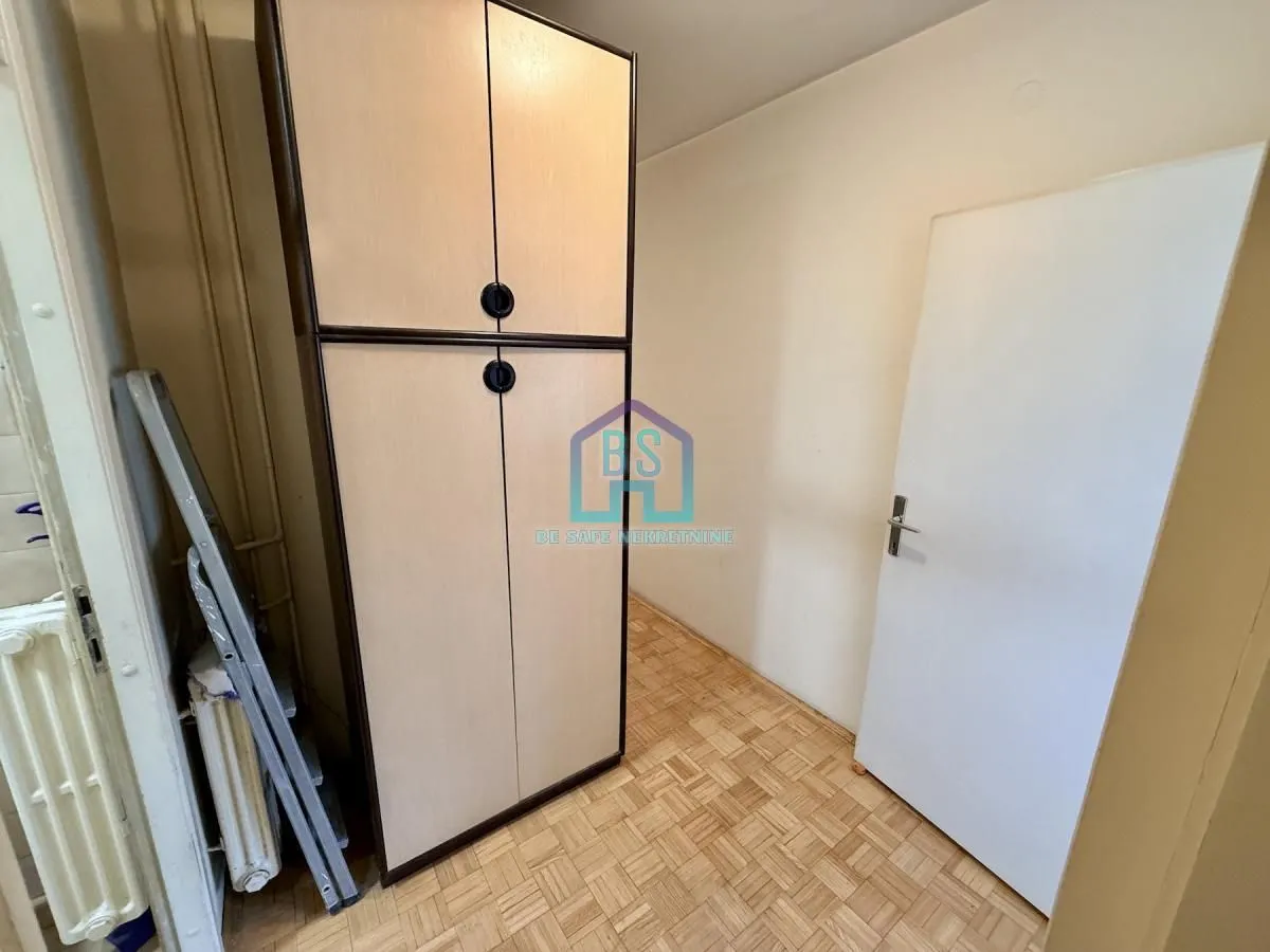 Prodaja, trosoban stan, 74m², Bulevar Oslobodjenja, Novi Sad Sve Podlokacije