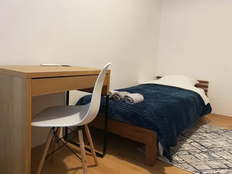 Izdavanje, trosoban stan, 90m², Budva, Crna Gora - image 17