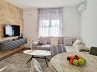 Rent, two bedroom apartment, 72m², Popovići, Bar - image 1