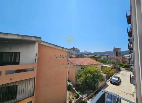 Rent, two bedroom apartment, 55m², Bjeliši, Bar - image 11