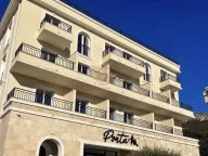 Sale, hospitality venue, 2330m², Budva, Crna Gora - image 1