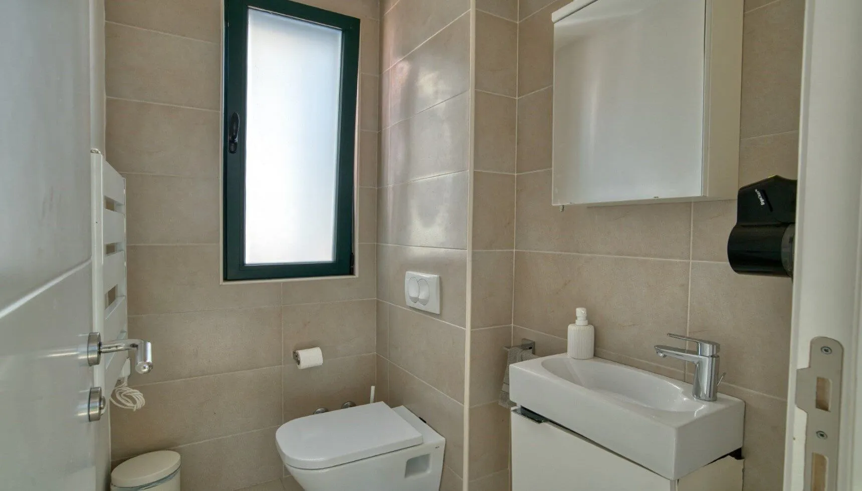 Prodaja, dvosoban stan, 80m², Đenovići, Herceg Novi