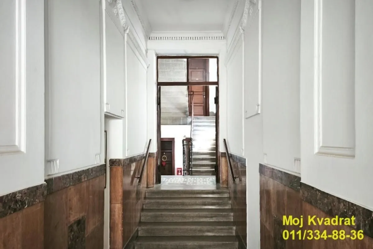 Izdavanje, dvosoban stan, 53m², Obilićev Venac, Beograd