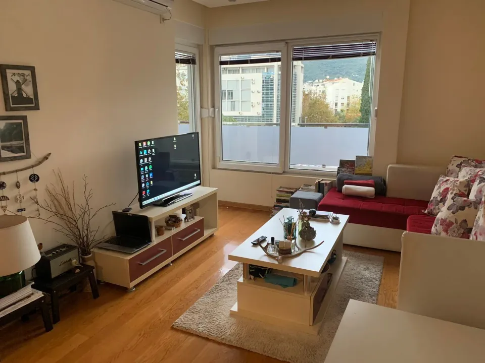 Rent, one bedroom apartment, 50m², Centar, Bar