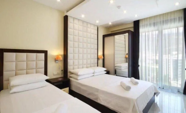 Izdavanje, dvosoban stan, 83m², Bečići, Budva