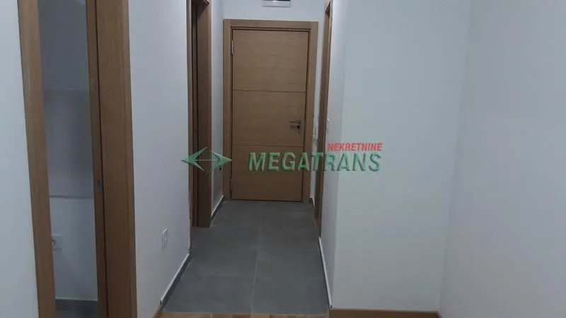 Izdavanje, stan, 143m², Centar, Novi Sad