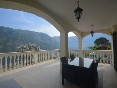 Prodaja, kuća, 230m², Stoliv, Kotor - image 3