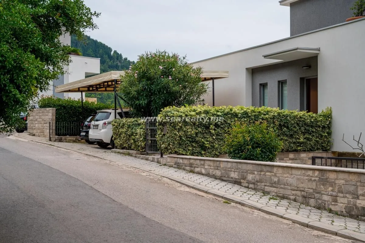 Prodaja, kuća, 280m², Tivat, Crna Gora