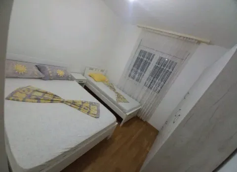 Izdavanje, dvosoban stan, 55m², Stari Aerodrom, Podgorica - image 4