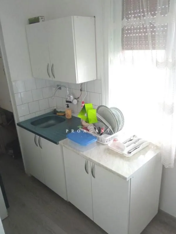 Prodaja, dvosoban stan, 50m², Medijana, Niš