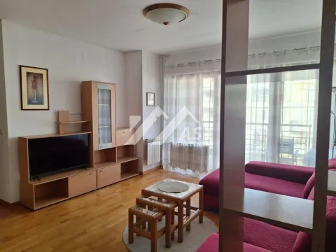 Izdavanje, dvosoban stan, 58m², Stari grad, Novi Sad - image 4