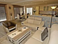 Izdavanje, kuća, 153m², Krimovica, Kotor - image 7