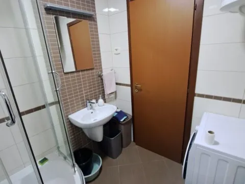 Izdavanje, jednosoban stan, 53m², City Kvart, Podgorica - image 22