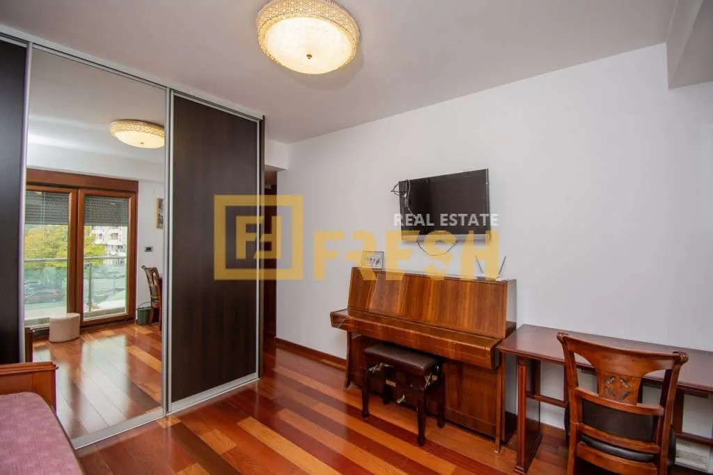 Rent, four bedroom apartment, 160m², Preko Morače, Podgorica
