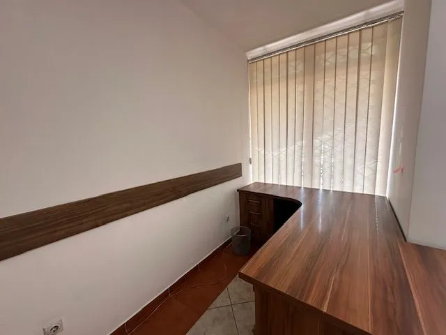 Rent, office space, 81m², Krivi Most, Podgorica