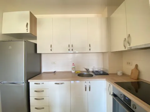 Izdavanje, jednosoban stan, 48m², City Kvart, Podgorica - image 5