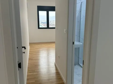 Rent, office space, 269m², Stari Aerodrom, Podgorica - image 5