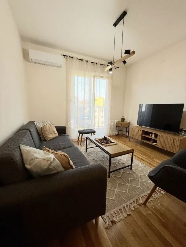 Rent, one bedroom apartment, 40m², Pobrežje, Podgorica