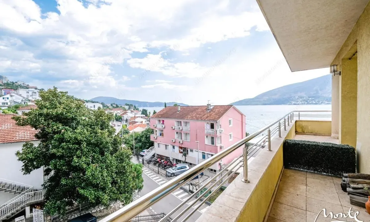 Prodaja, jednosoban stan, 64m², Igalo, Herceg Novi