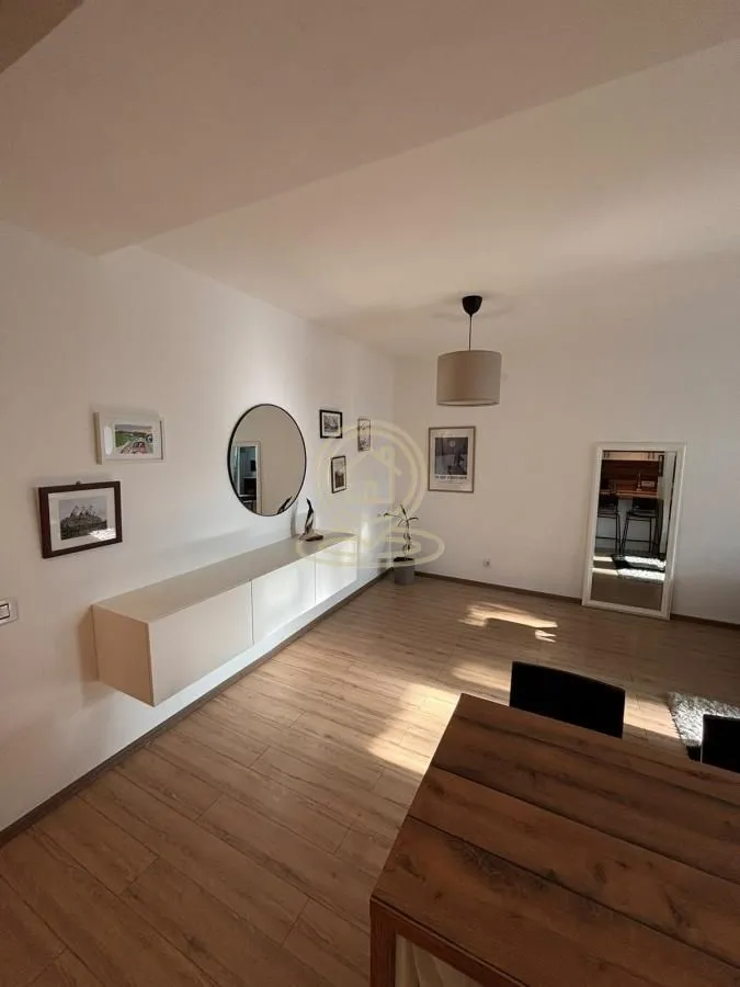 Izdavanje, trosoban stan, 60m², Mirijevo Sve Podlokacije, Beograd